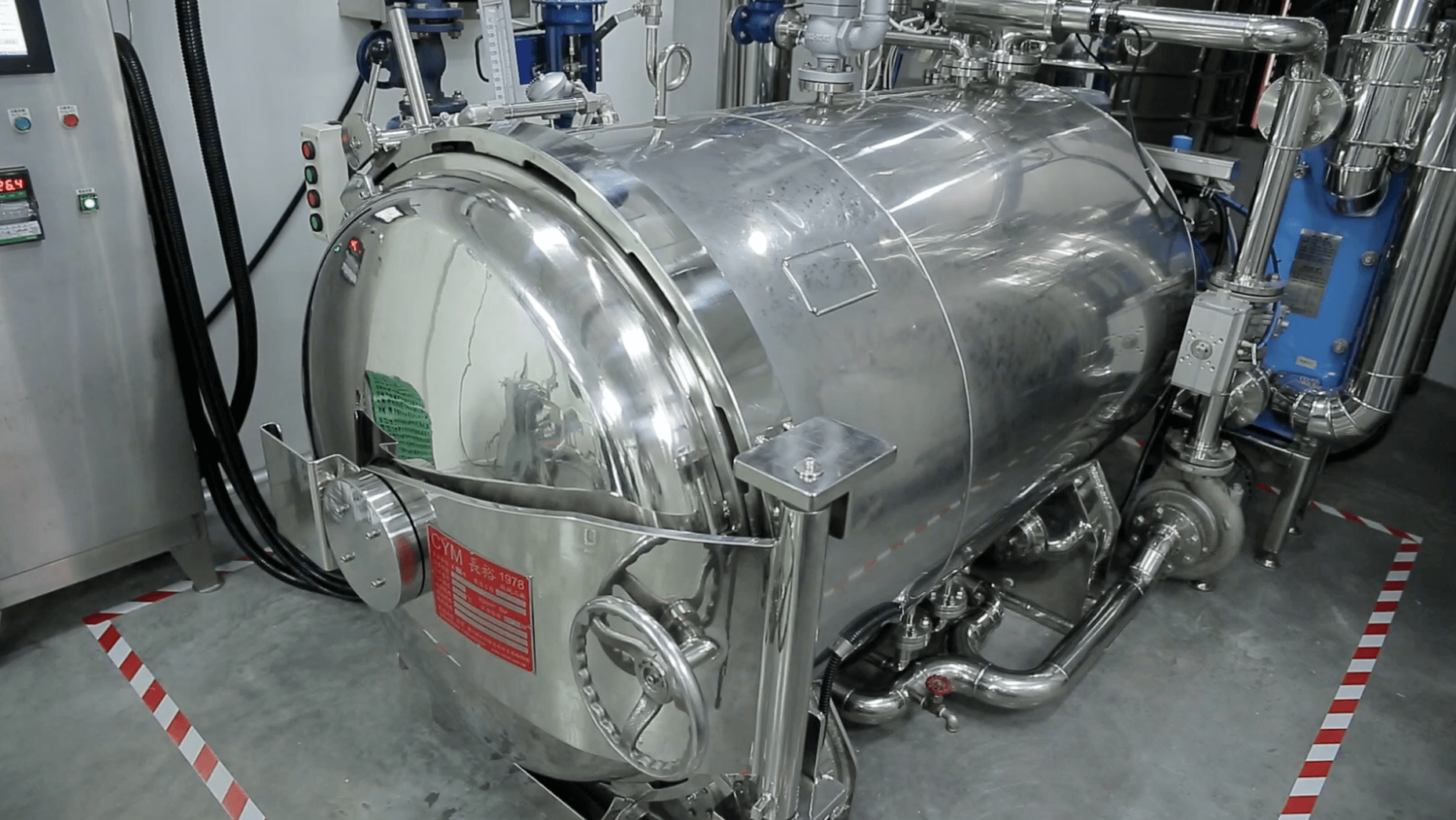 《廣生堂》汐止燕萃生技廠的高功率 3D 旋轉式殺菌釜（圖取自《廣生堂》）